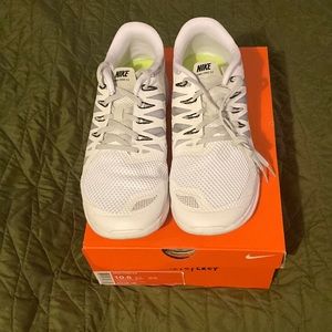 New In Box Nike Free 5.0
